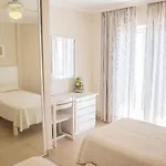 Hamilton Court Apartahotel