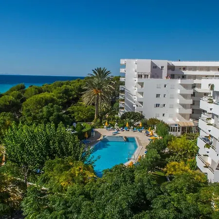 מלון דירות Hamilton Court 3*