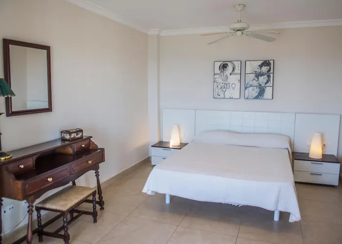 Aparthotel Hamilton Court