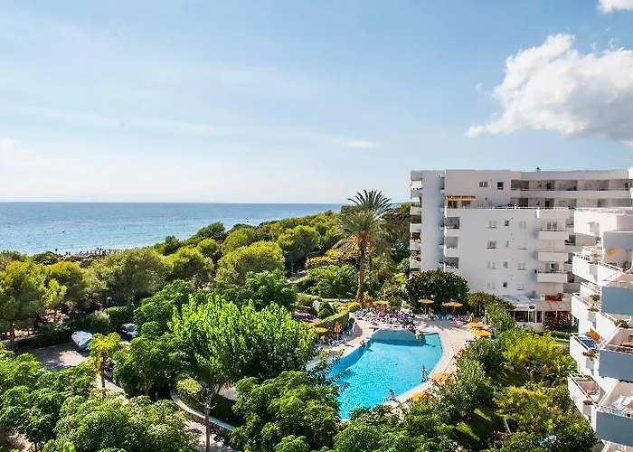 Hamilton Court Санто Томас