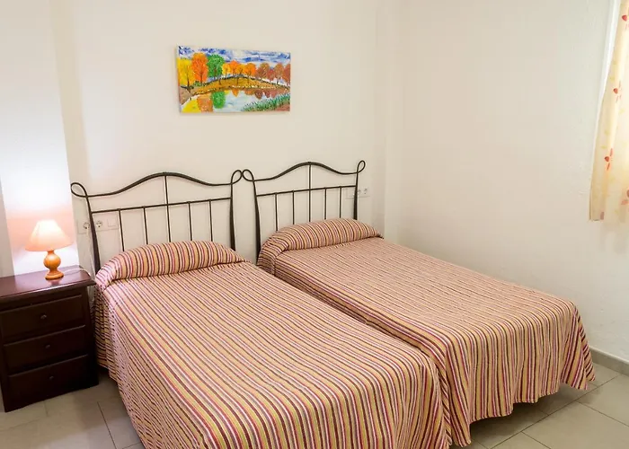 Hamilton Court 3* Santo Tomás