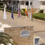 Hotel apartamentowy Hamilton Court