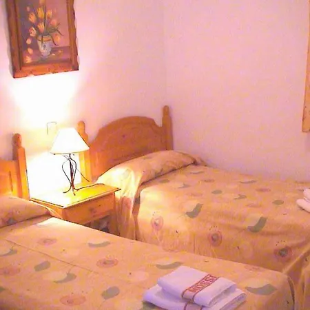 Hamilton Court 3* Santo Tomás