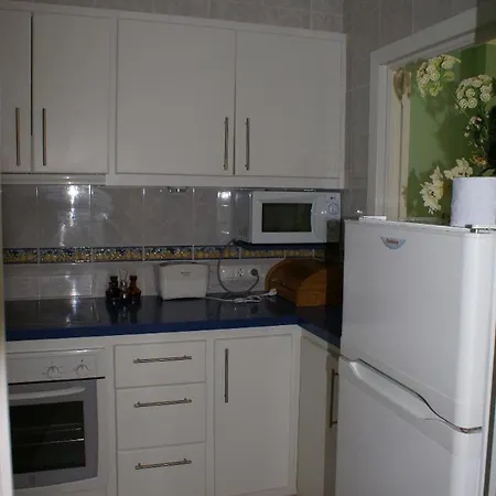 Hamilton Court 3* 산토토마스