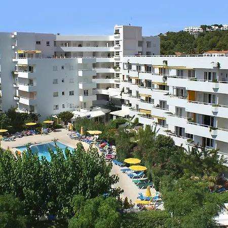 Hamilton Court 3*