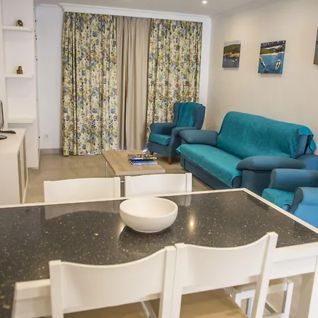 Hamilton Court Санто Томас
