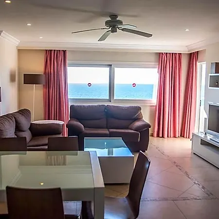 Aparthotel Hamilton Court Santo Tomás