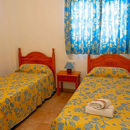 Aparthotel Hamilton Court Santo Tomás