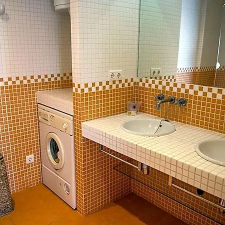 Aparthotel Hamilton Court 3*