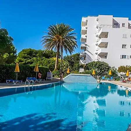 Hamilton Court Aparthotel Santo Tomás