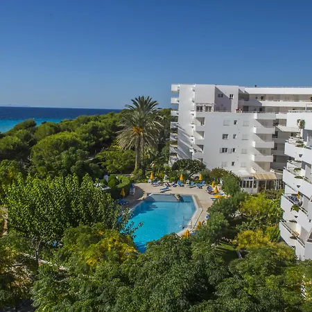 Апарт-отель Hamilton Court 3*