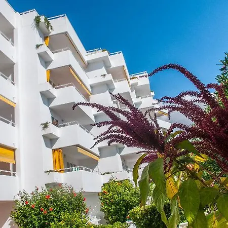 Hamilton Court Apart Otel Santo Tomás