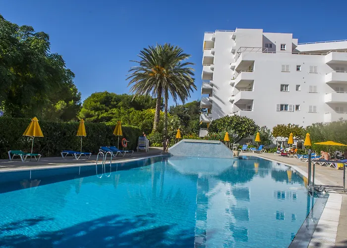 Hamilton Court 3* Santo Tomás