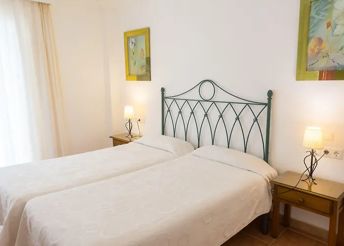 Hamilton Court Santo Tomás