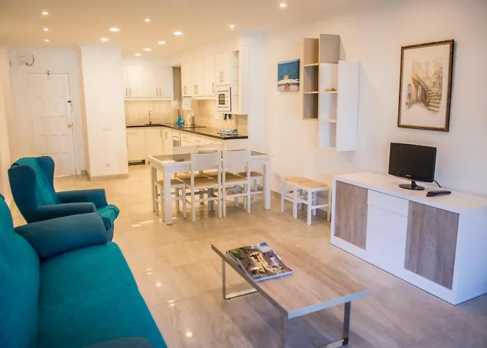 Hamilton Court 3* Santo Tomás