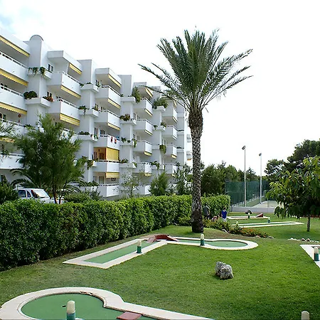 Hamilton Court
